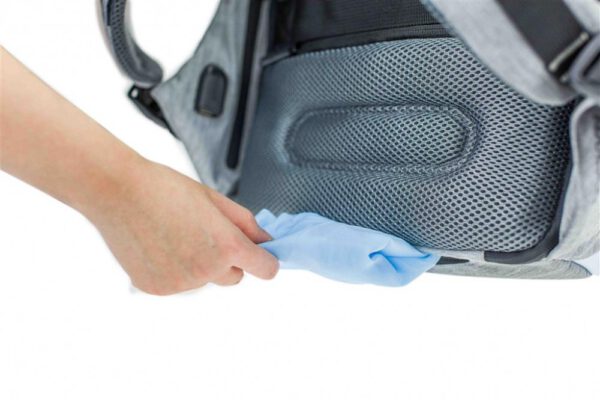 Bobby-compact-anti-theft-backpack-7