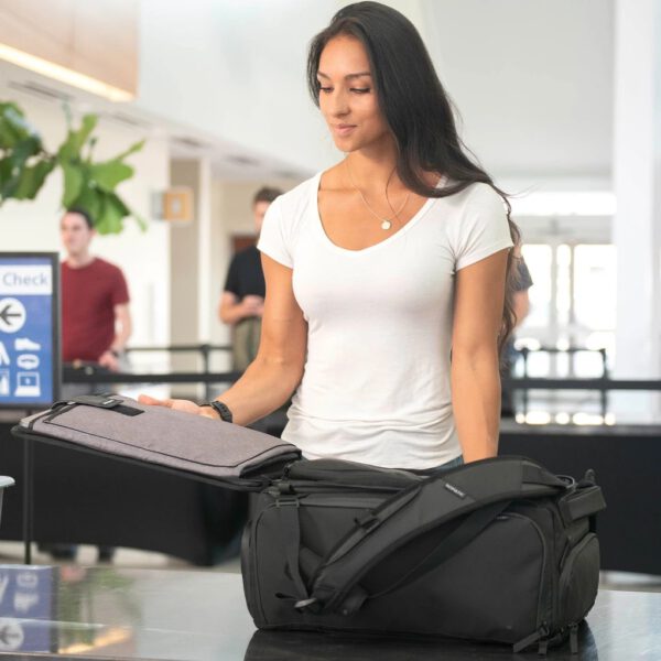 NOMATIC - SET : Travel Bag 40L V2 + Toiletry Bag (S) + Apparel Sleeve