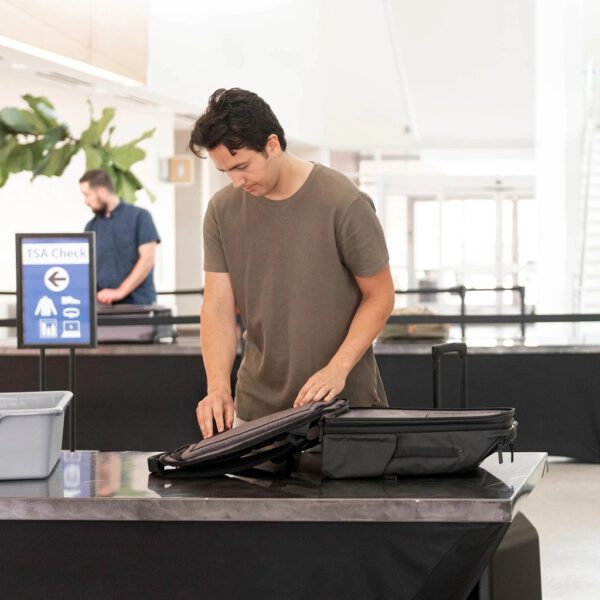 NOMATIC - SET : Travel Bag 40L V2 + Travel Pack V2 + Toiletry Bag (S) + Apparel Sleeve