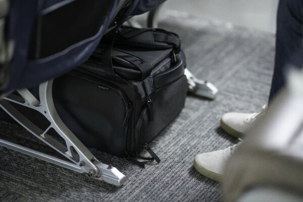 NOMATIC - SET : Travel Bag 30L V2 + Toiletry Bag (S) + Apparel Sleeve