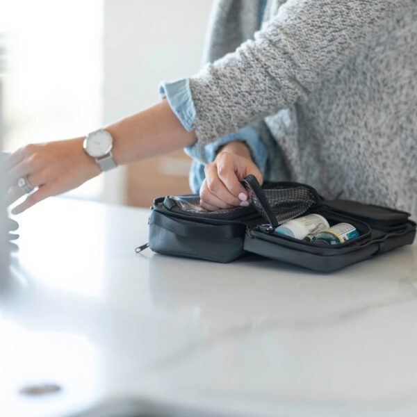 NOMATIC - SET : Travel Bag 30L V2 + Toiletry Bag (S) + Apparel Sleeve