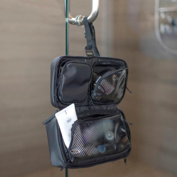 NOMATIC - SET : Travel Bag 30L V2 + Toiletry Bag (S) + Apparel Sleeve