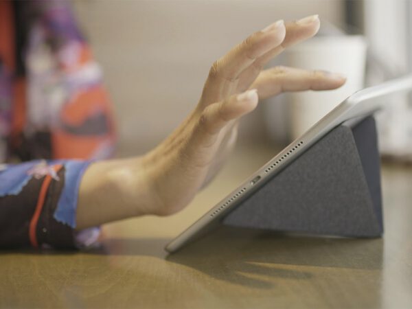 MOFT X Tablet - ขาตั้งแท็บเล็ตที่บางและเบาที่สุด ปรับได้หลายองศา