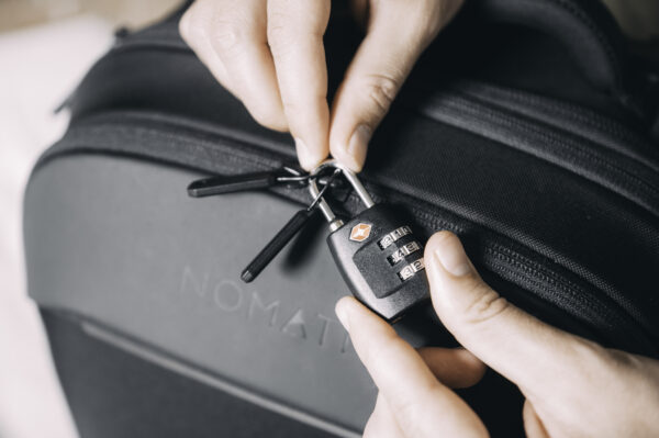 NOMATIC - Navigator Carry-On 37L