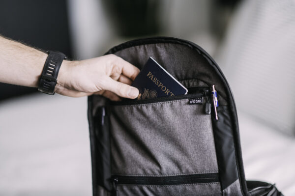 NOMATIC - Navigator Travel Backpack 32L