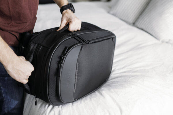NOMATIC - Navigator Travel Backpack 32L