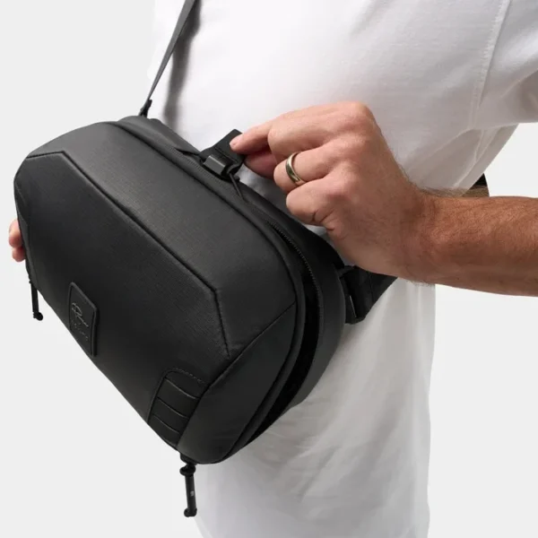 NOMATIC x Peter McKinnon 2 - Camera Sling/Messenger