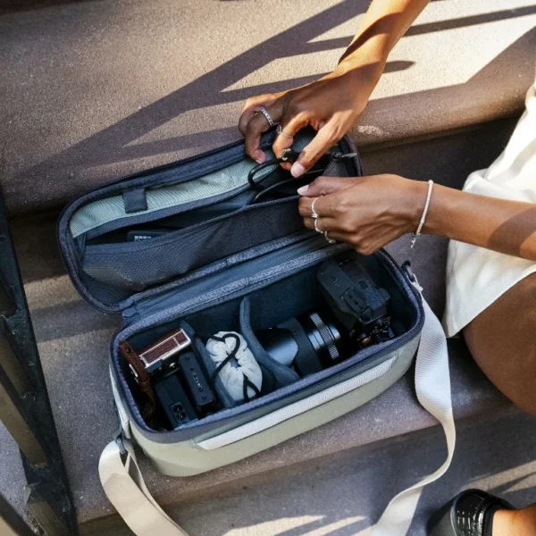 NOMATIC x Peter McKinnon - LUMA Camera Sling 9L